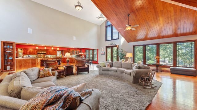 146 Country Club Drive, Nevada, MO 64772