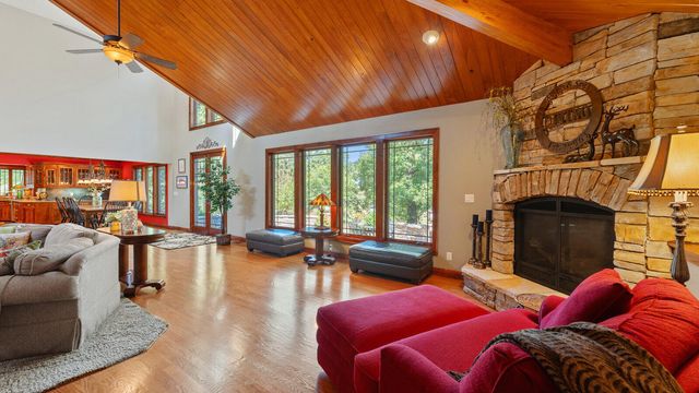 146 Country Club Drive, Nevada, MO 64772