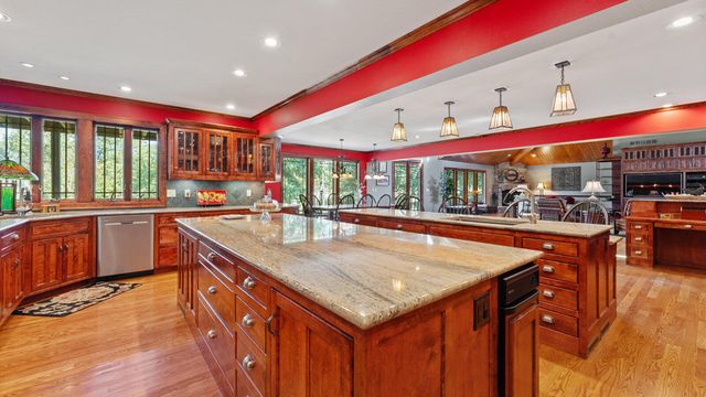 146 Country Club Drive, Nevada, MO 64772