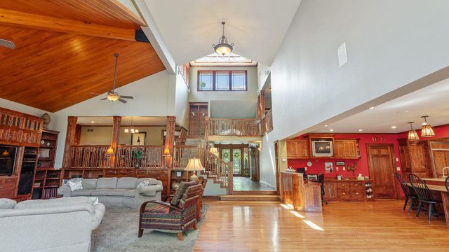 146 Country Club Drive, Nevada, MO 64772