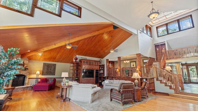 146 Country Club Drive, Nevada, MO 64772