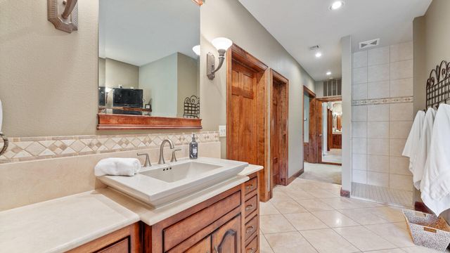 146 Country Club Drive, Nevada, MO 64772