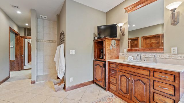 146 Country Club Drive, Nevada, MO 64772