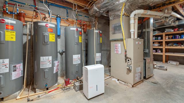 146 Country Club Drive, Nevada, MO 64772