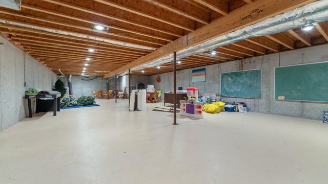 146 Country Club Drive, Nevada, MO 64772