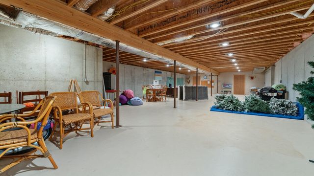 146 Country Club Drive, Nevada, MO 64772