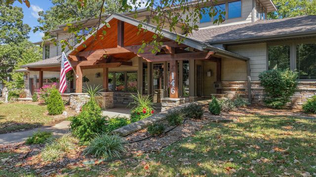 146 Country Club Drive, Nevada, MO 64772