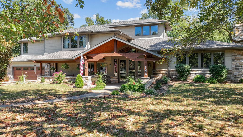 146 Country Club Drive, Nevada, MO 64772