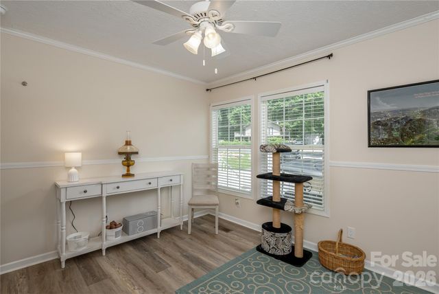 32 Beechwood Lakes Drive, Hendersonville, NC 28792