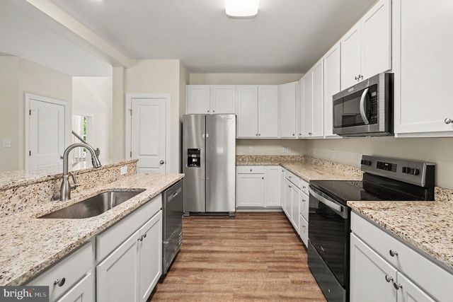 544 NOAHS LANDING DR, Bumpass, VA 23024