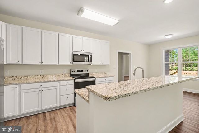 544 NOAHS LANDING DR, Bumpass, VA 23024