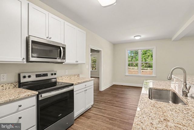 544 NOAHS LANDING DR, Bumpass, VA 23024