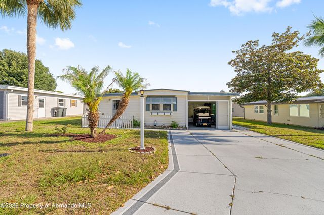 1027 Vermont Avenue, Lady Lake, FL 32159