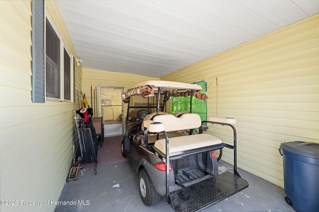 1027 Vermont Avenue, Lady Lake, FL 32159