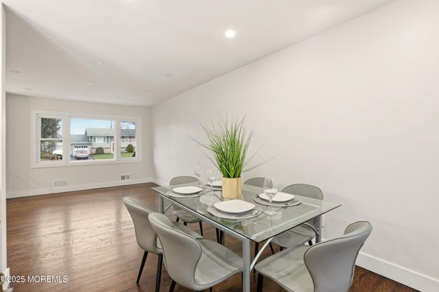 1599 Woodcrest Drive, Toms River, NJ 08753