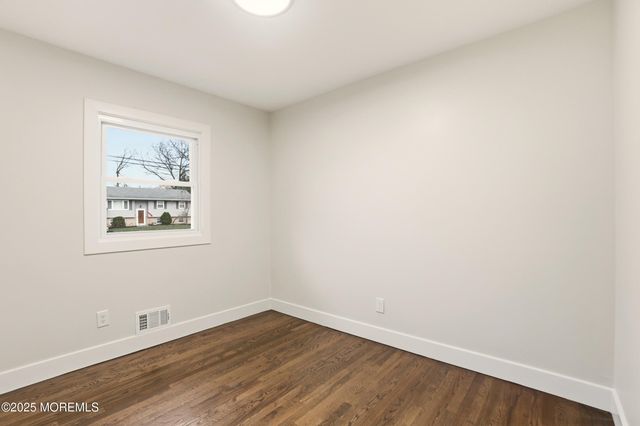 1599 Woodcrest Drive, Toms River, NJ 08753