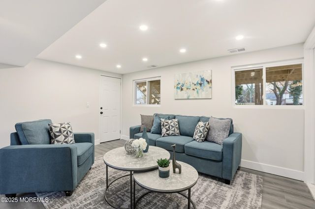 1599 Woodcrest Drive, Toms River, NJ 08753