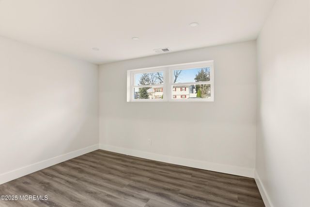 1599 Woodcrest Drive, Toms River, NJ 08753