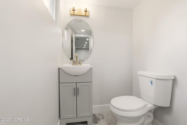 1599 Woodcrest Drive, Toms River, NJ 08753