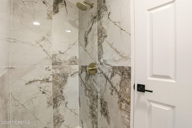 1599 Woodcrest Drive, Toms River, NJ 08753