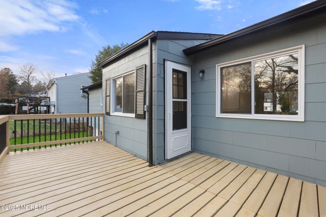 1599 Woodcrest Drive, Toms River, NJ 08753