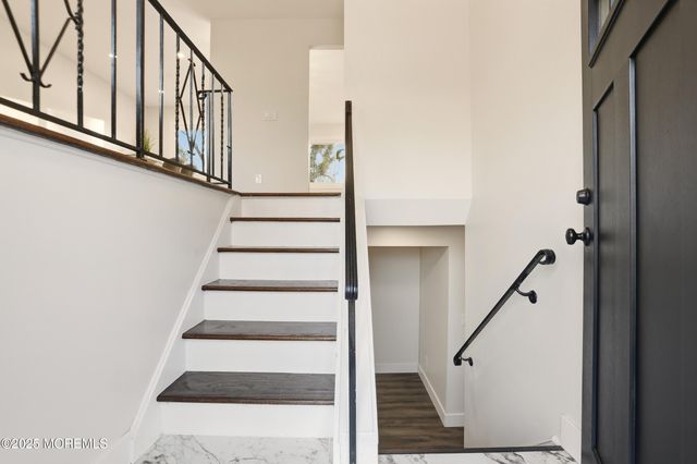 1599 Woodcrest Drive, Toms River, NJ 08753