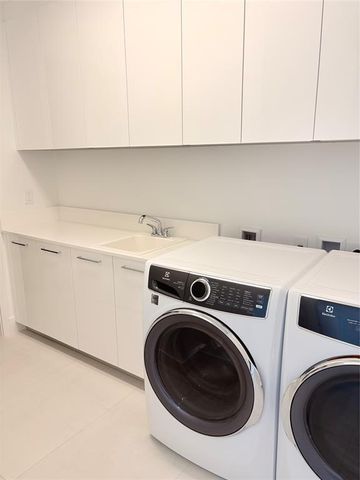 151 N Seabreeze Boulevard 703, Fort Lauderdale, FL 33304