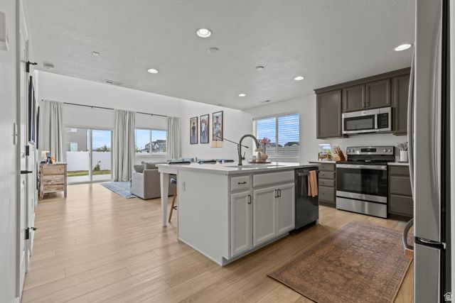 2635 W 2960 S, Syracuse, UT 84075