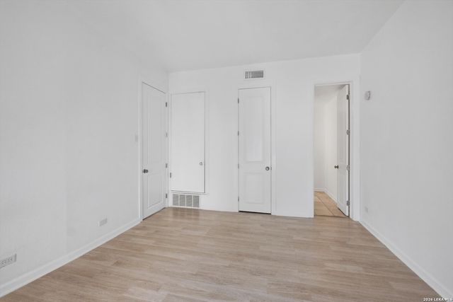 7709 Broadway Apt 121, San Antonio, TX 78209