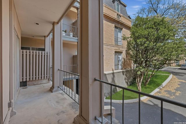 7709 Broadway Apt 121, San Antonio, TX 78209