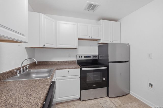 7709 Broadway Apt 121, San Antonio, TX 78209