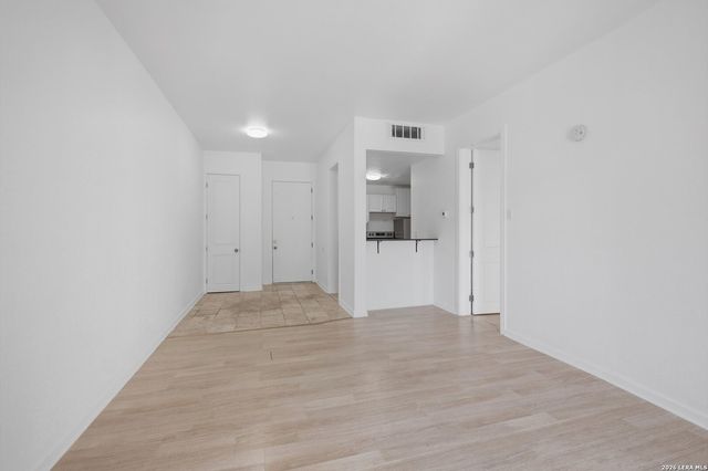 7709 Broadway Apt 121, San Antonio, TX 78209