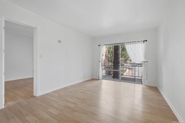 7709 Broadway Apt 121, San Antonio, TX 78209