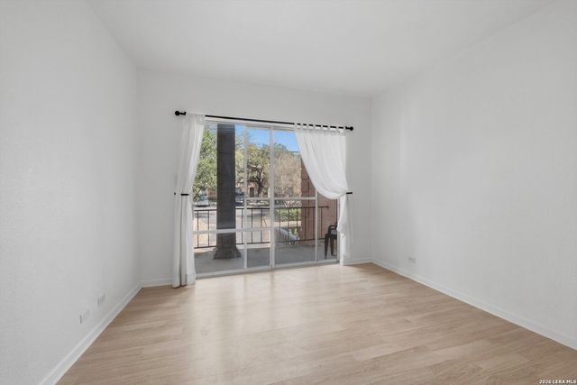 7709 Broadway Apt 121, San Antonio, TX 78209