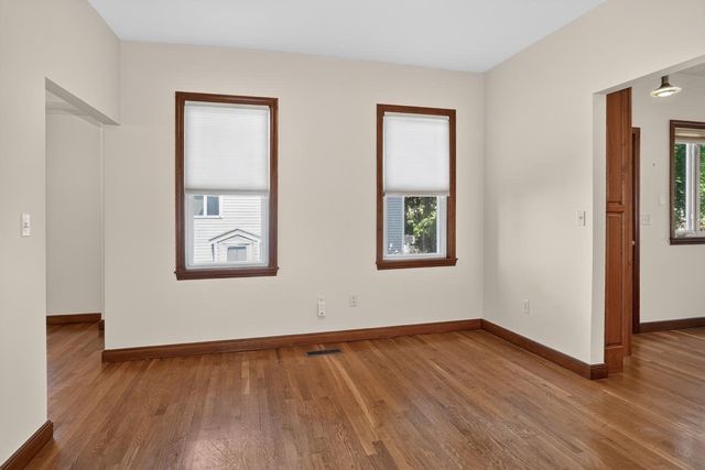 9 Ash St 1, Belmont, MA 02478