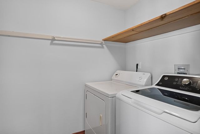 9 Ash St 1, Belmont, MA 02478