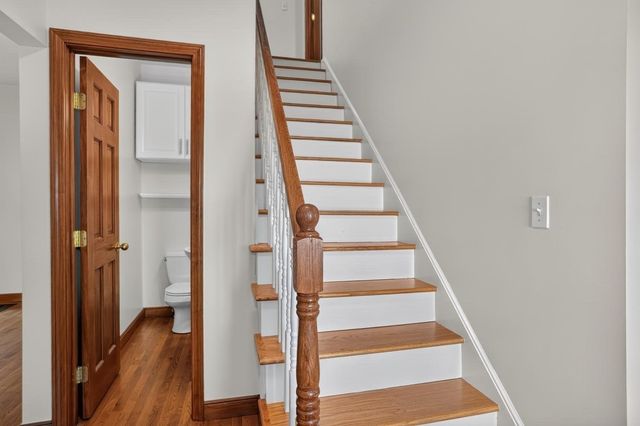 9 Ash St 1, Belmont, MA 02478