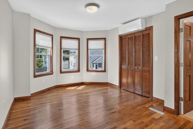 9 Ash St 1, Belmont, MA 02478