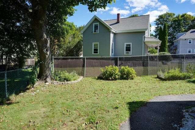 9 Ash St 1, Belmont, MA 02478