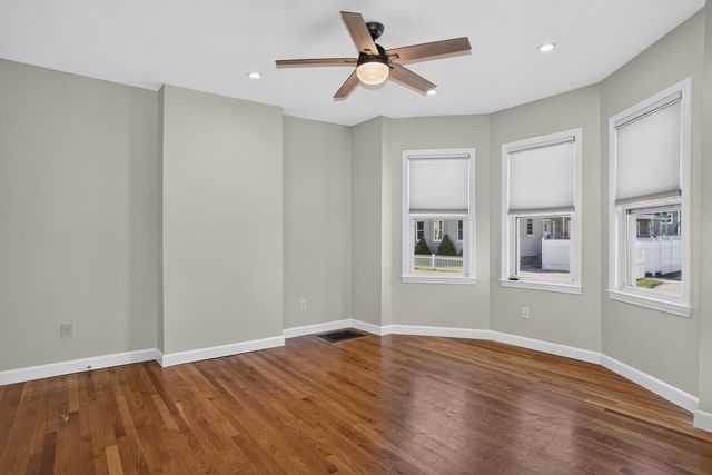 9 Ash St 1, Belmont, MA 02478