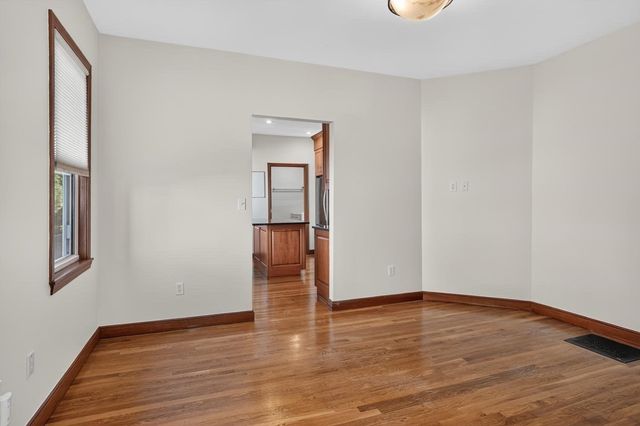 9 Ash St 1, Belmont, MA 02478