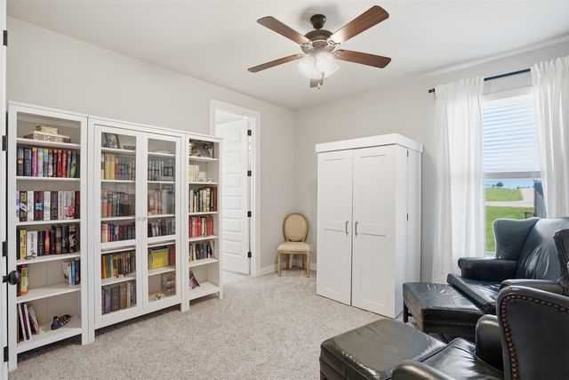 401 Venadito Drive, Godley, TX 76044