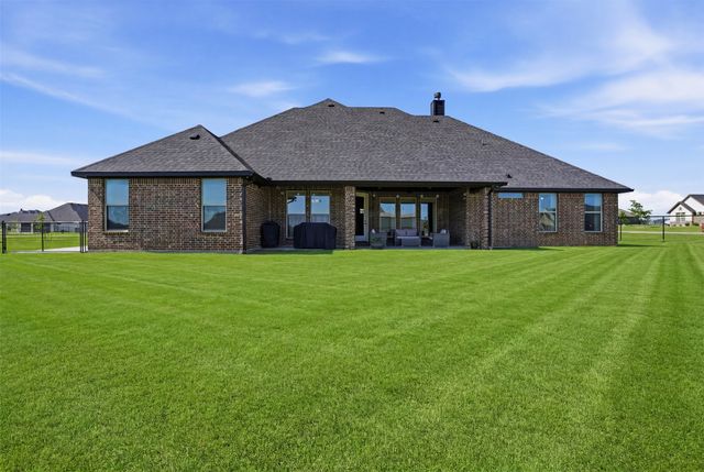 401 Venadito Drive, Godley, TX 76044