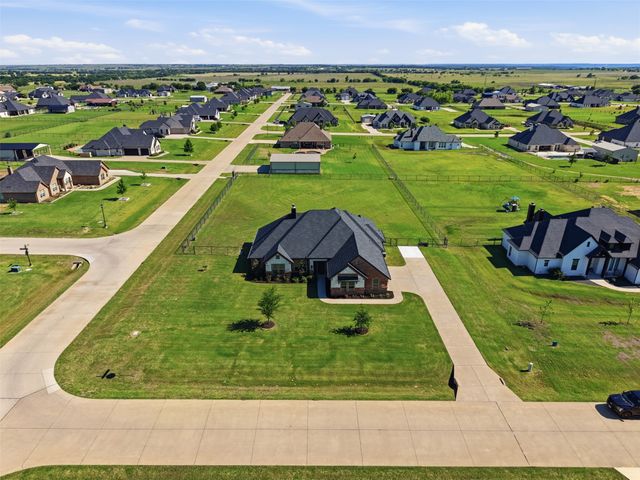 401 Venadito Drive, Godley, TX 76044