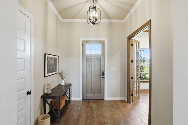 401 Venadito Drive, Godley, TX 76044