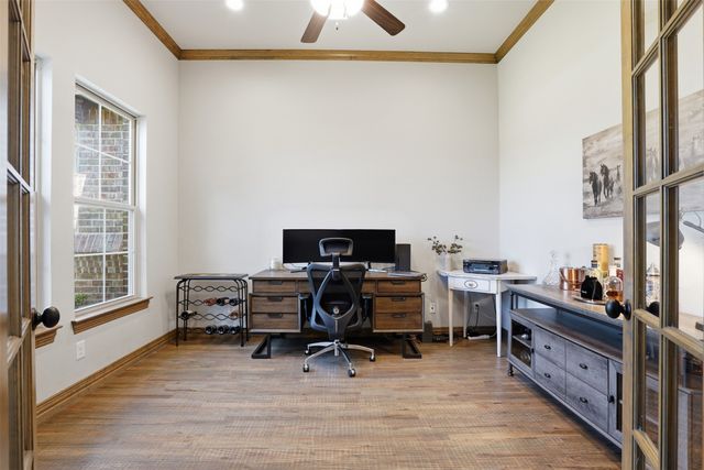401 Venadito Drive, Godley, TX 76044