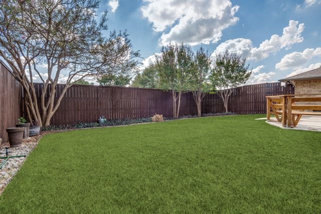 1028 Rosewood, Desoto, TX 75115