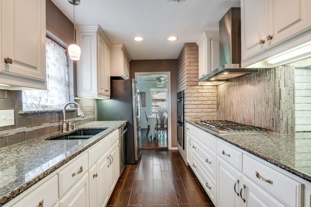 1028 Rosewood, Desoto, TX 75115