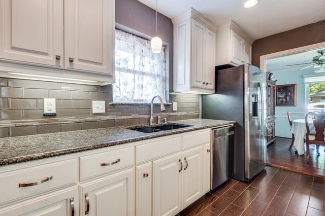 1028 Rosewood, Desoto, TX 75115