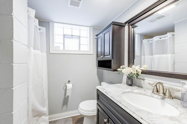 3636 N Nora Avenue, Chicago, IL 60634